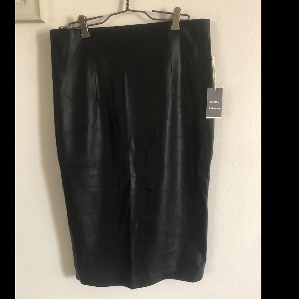 Faux leather pencil skirt